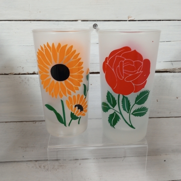 Set of 2 Vintage Libbey Frosted Glasses With Flowers, Vintage Floral Tumbler - Picture 1 of 10